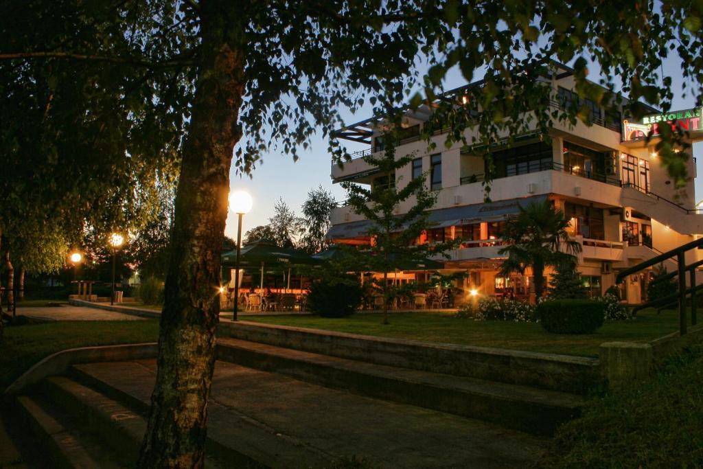 Hotel Le Pont Prijedor Bagian luar foto