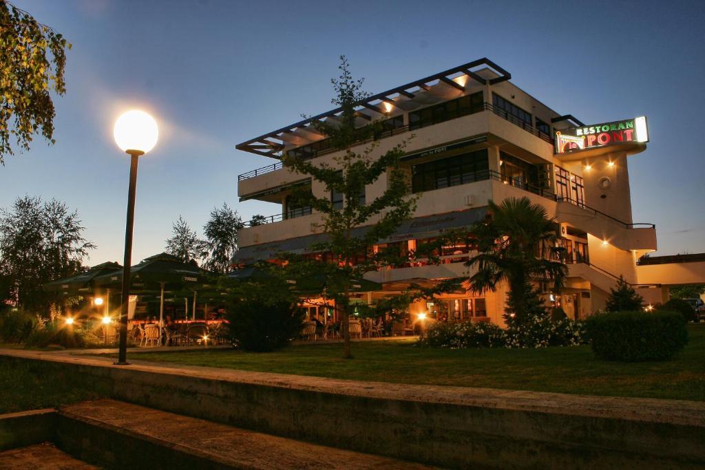 Hotel Le Pont Prijedor Bagian luar foto