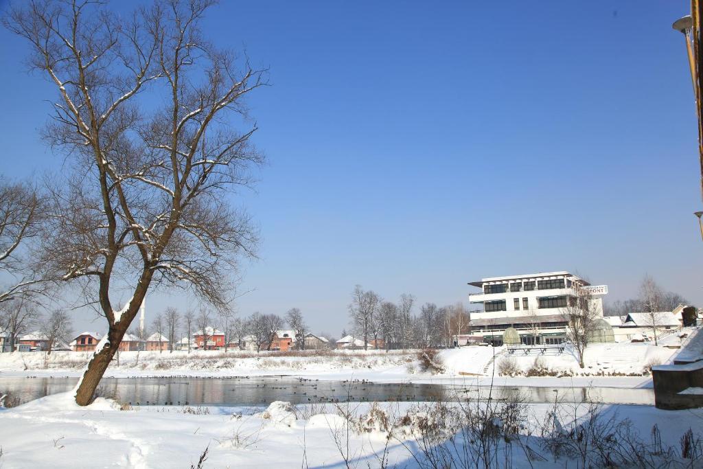 Hotel Le Pont Prijedor Bagian luar foto